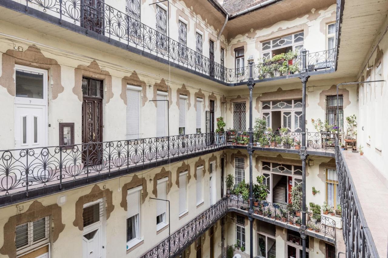 Lovely Studio In The Heart Of Budapest Luaran gambar