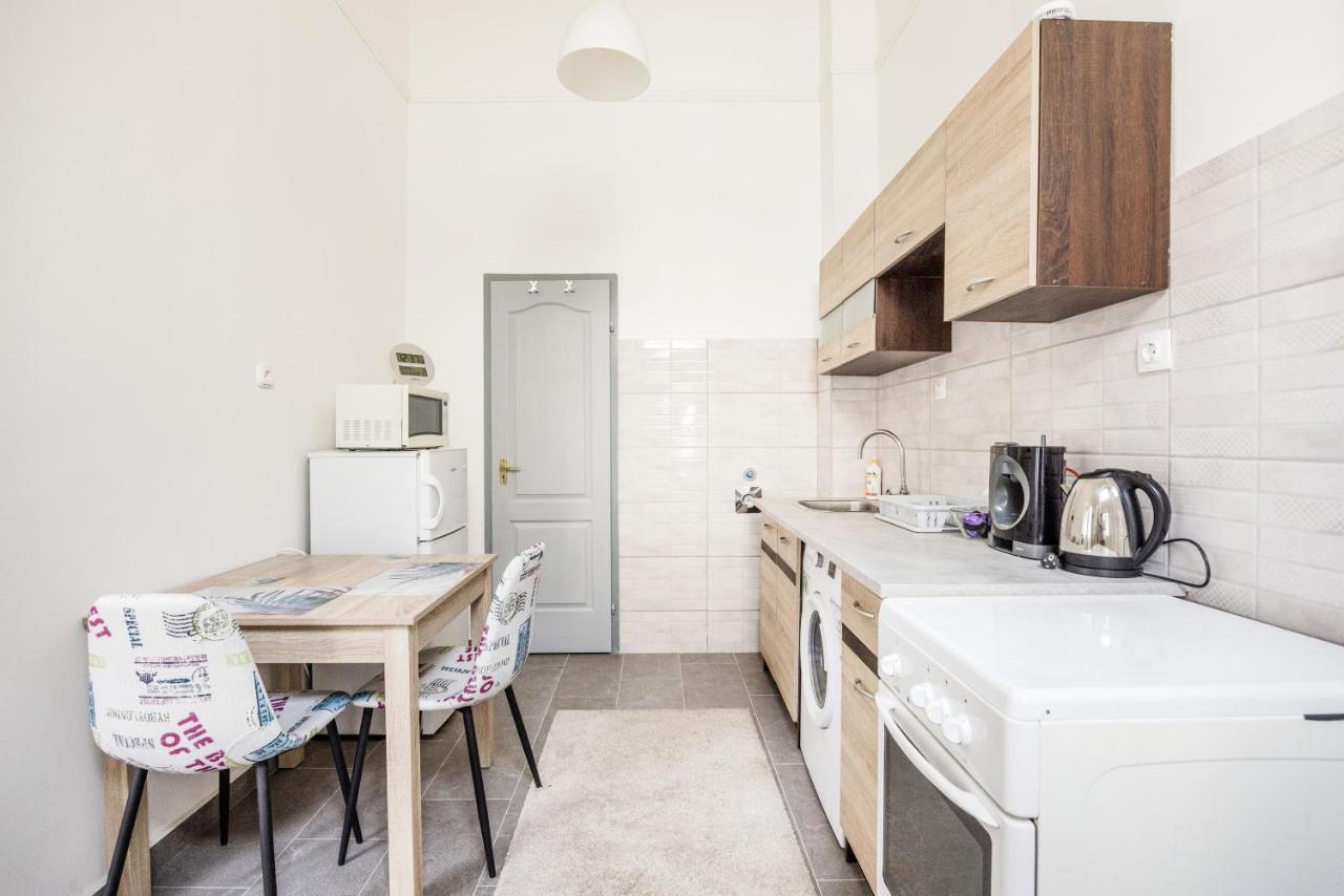Lovely Studio In The Heart Of Budapest Luaran gambar