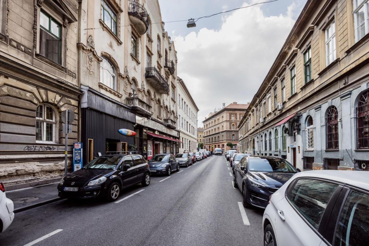 Lovely Studio In The Heart Of Budapest Luaran gambar